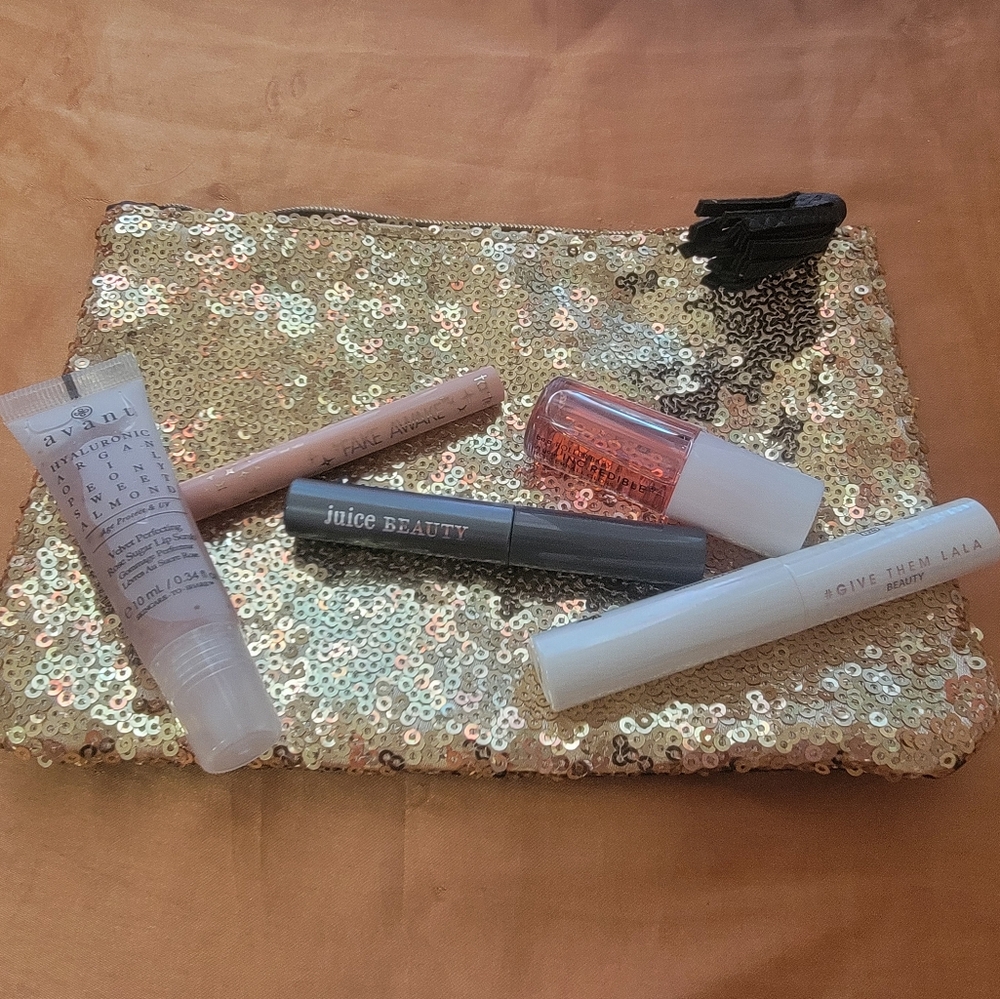 NEW Makeup/Lip Care Bundle - Avant Tarte Juice Beauty Inc.redible Give Them Lala